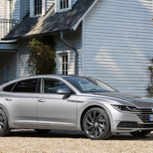 2019-Volkswagen-Arteon-156.jpg