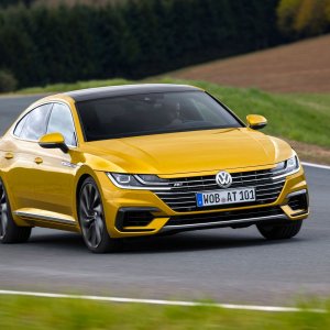 2019-Volkswagen-Arteon-102.jpg